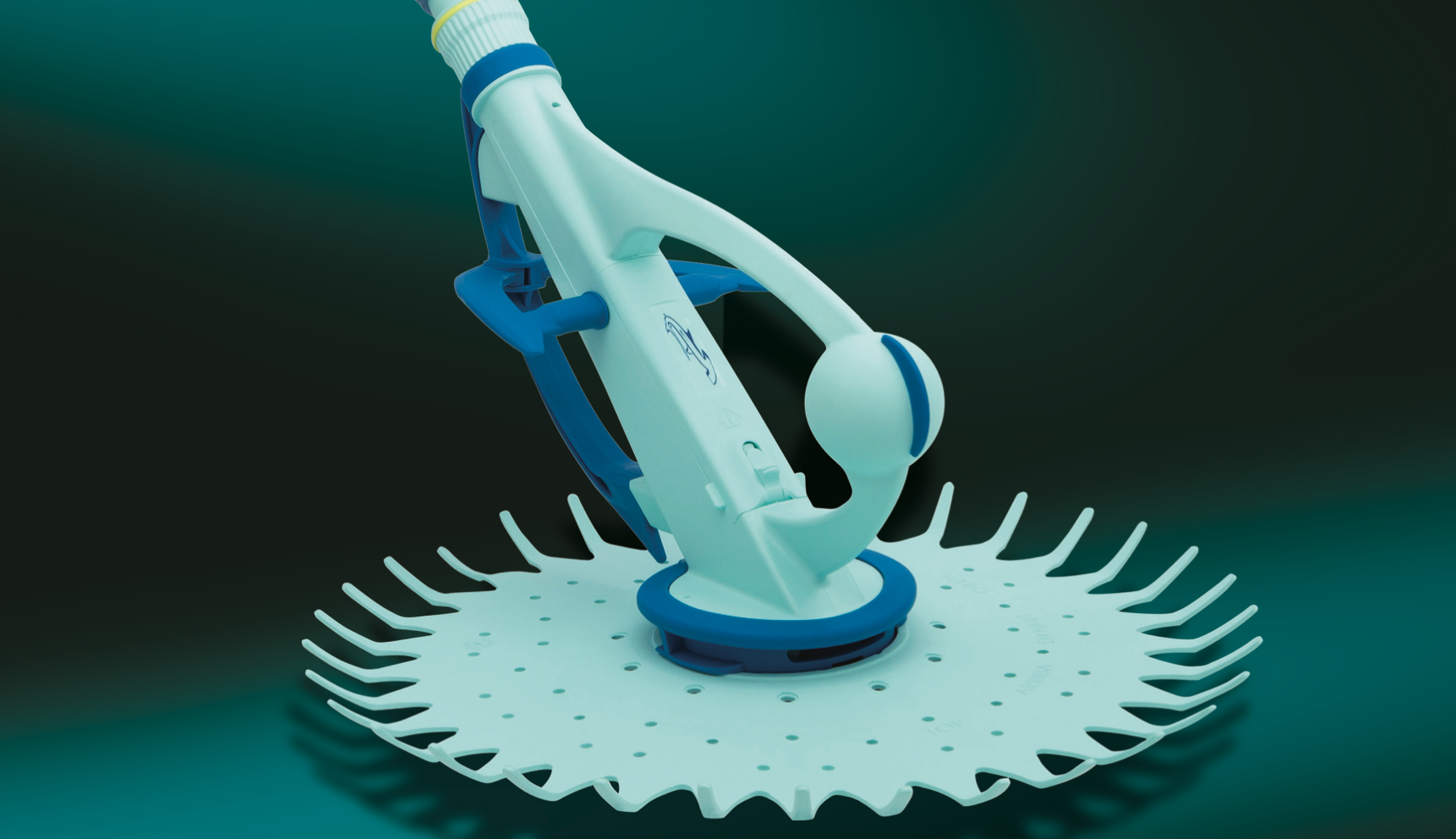 Hammerhead pool cleaner